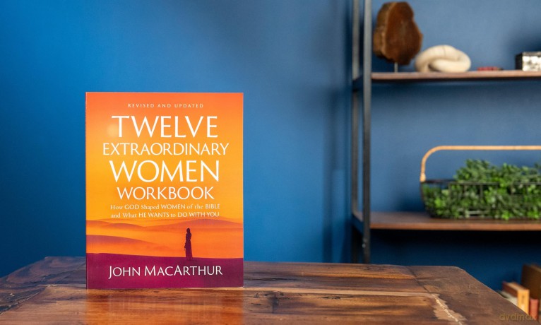 Twelve Extraordinary Women Workbook, Revised and Updated: How God Shaped Women of the Bible and What He Wants to Do With You - John F. MacArthur [KSIĄŻKA]