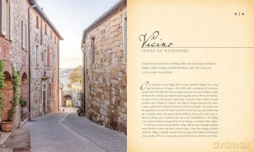 Village Life: Discover Tuscan-Inspired Hospitality and Intentional Living - Angela Correll [KSIĄŻKA]