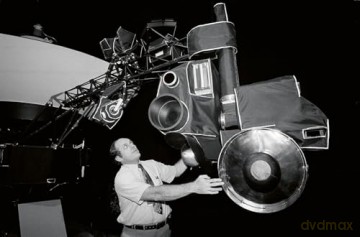 Voyager: Photographs from Humanity's Greatest Journey - Jens Bezemer [KSIĄŻKA]