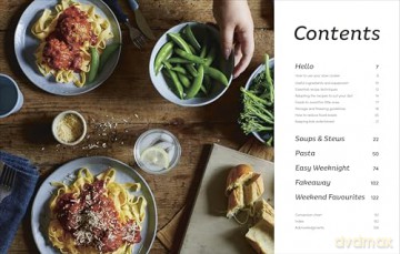 What Mummy Makes Slow Cooker: Fuss-free, Slow-cooked Family Meals - Rebecca Wilson [KSIĄŻKA]