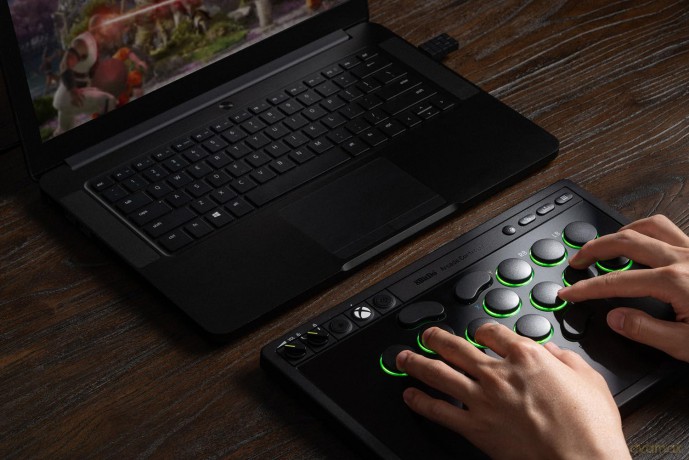 8Bitdo - Arcade Controller Xbox/PC - Black
