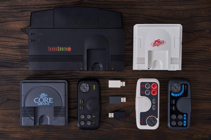 8BitDo - Wireless Gamepad (2.4G) - PCE Core