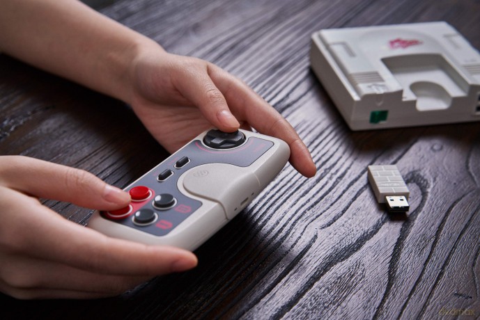 8BitDo - Wireless Gamepad (PCE 2.4G)