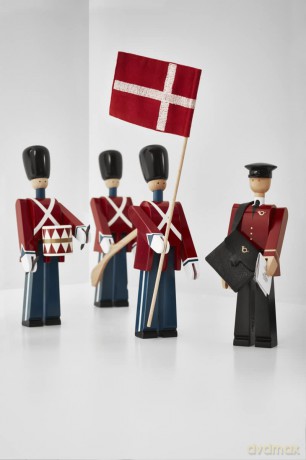 âKay Bojesen - Standard-Bearer with Textile Flag - 22 cm