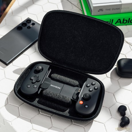 Backbone - One Carrying Case