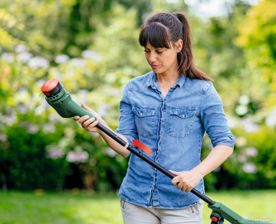 Bosch - Grass Trimmer Easy Grass Cut 26CM (Corded)