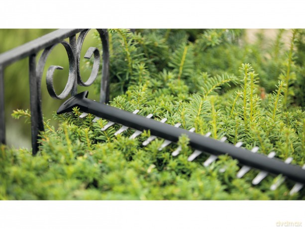 Bosch - Universal HedgeCut 50cm Blade - Corded