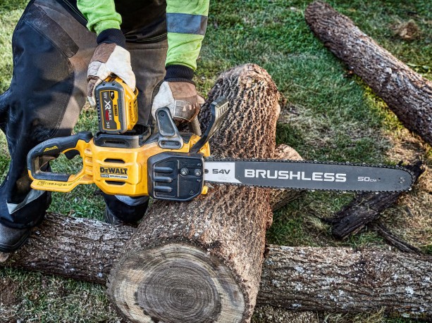 Dewalt 54V XR FLEXVOLT 50cm High Powered Chainsaw - Tool Only