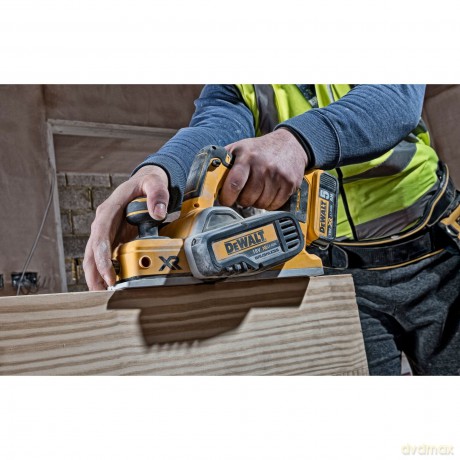 DeWalt DCP580N-XJ 18v XR 82mm Cordless Brushless Planer Body Only