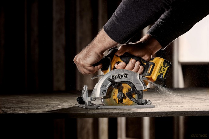 Dewalt DCS512N 12V XR Brushless 140mm Circular Saw