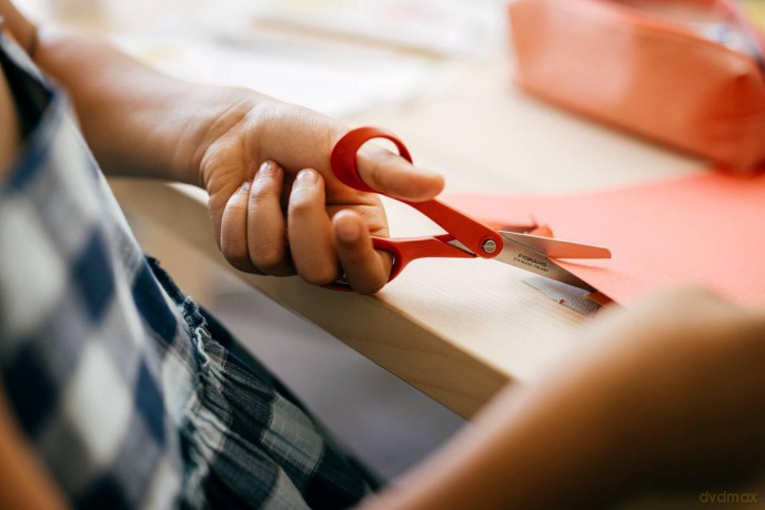Fiskars - Classic Children's Scissors, Left Hand, Red
