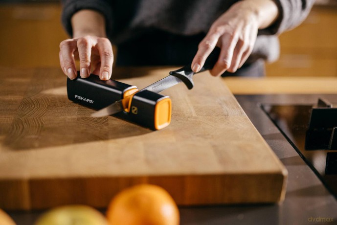 Fiskars - Essential Filleting Knife - 18 cm