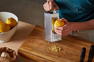 Fiskars - Essential Grater - 4 Sides