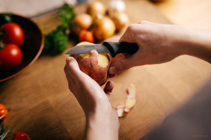 Fiskars - Essential Knife Block - with 5 Knives
