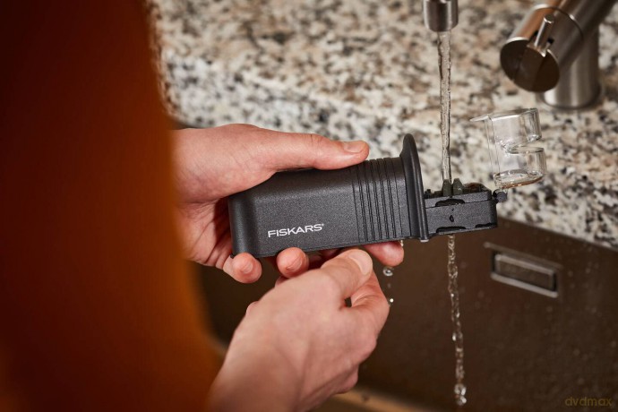 Fiskars - Essential Roll-Sharp Knife Sharpener