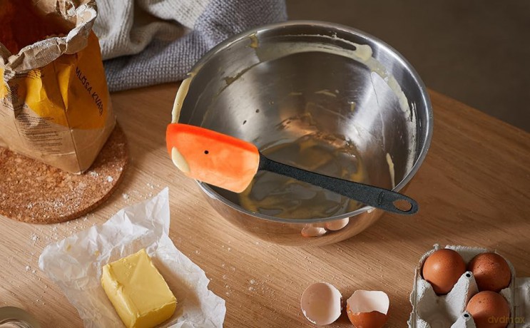 Fiskars - Essentiel Dough Scraper