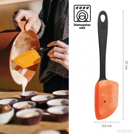 Fiskars - Essentiel Dough Scraper