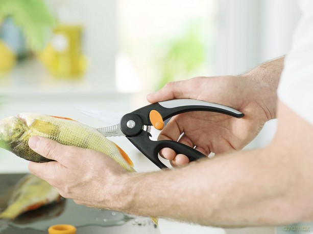 Fiskars - FunctionalForm Fishing Scissors - 22 cm