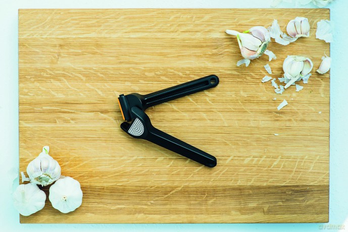 Fiskars - FunctionalForm Garlic Press