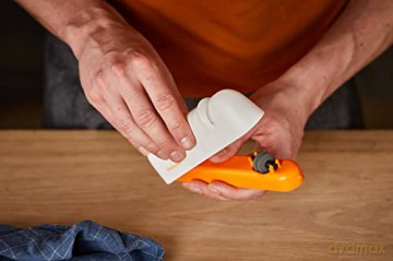Fiskars - FunctionalForm Knife Sharpener - White