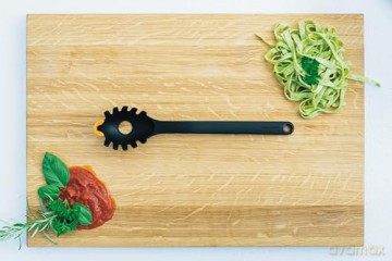 Fiskars - FunctionalForm Pasta Spoon - Easy Pasta Serving