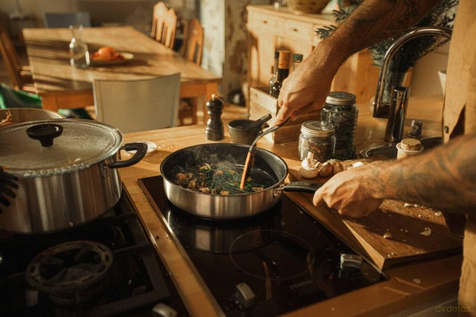 Fiskars - FunctionalForm Saute Pan 26 cm