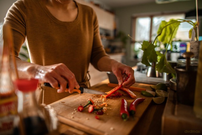 Fiskars - FunctionalForm Vegetable Knife - 11 cm