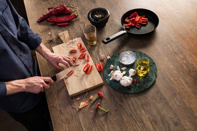 Fiskars - Hard Edge Chef's Knife 17.2 cm