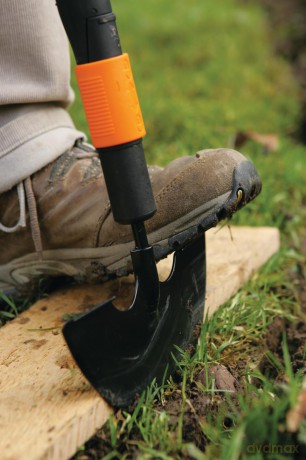 Fiskars - QuikFit Lawn Edge Trimmer