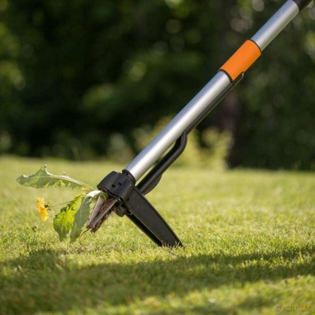 Wyrywacz do chwastów Fiskars - Weed Puller Telescopic Smartfit