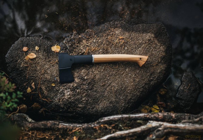 Fiskars Norden chopping axe N7
