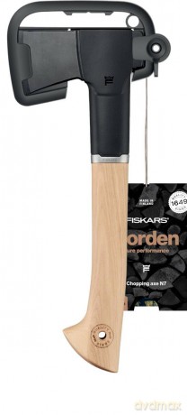 Fiskars Norden chopping axe N7