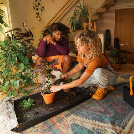 Fiskars Planting scoop and brush set