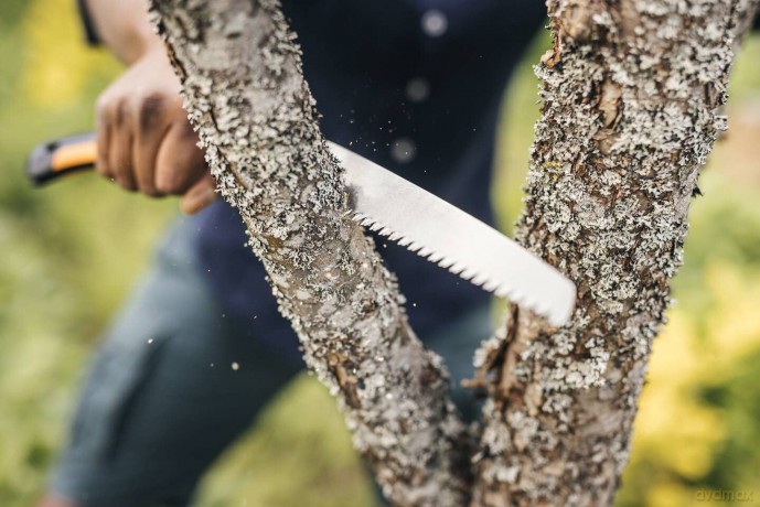 Fiskars Plus Folding Saw SW68