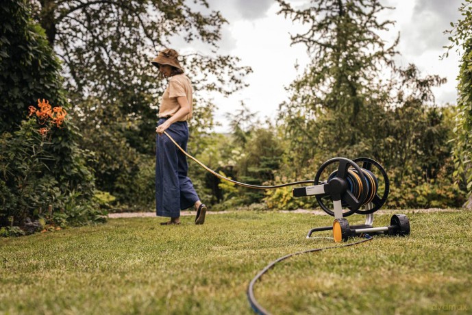 Fiskars Waterwheel Manual XL with wheels, all-in