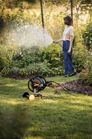 Fiskars Waterwheel Manual XL with wheels, all-in