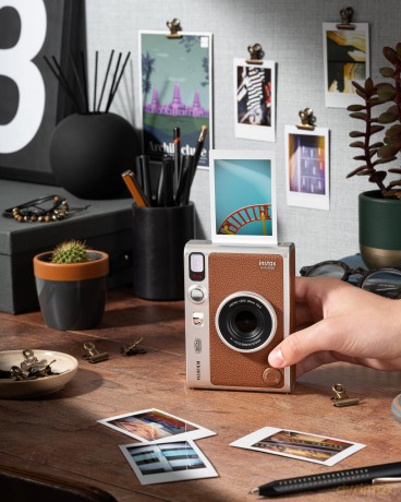 Fuji - Instax Mini Evo Camera
