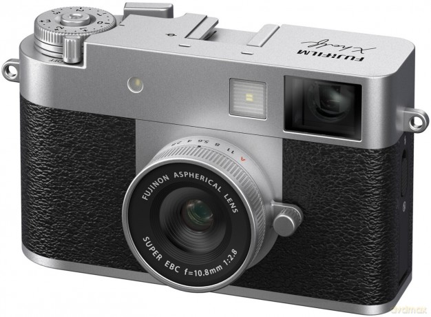 FujiFilm - X half X-HF1