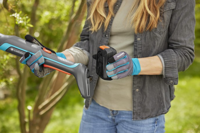 Gardena - Battery Pruning Loppers EasyCut 110/18V - Ready-To-Use Set