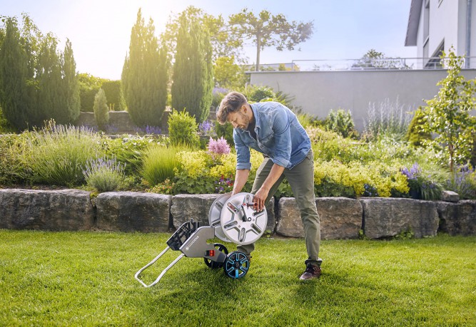 Gardena - CleverRoll M Easy Metal Set - Medium-sized gardens