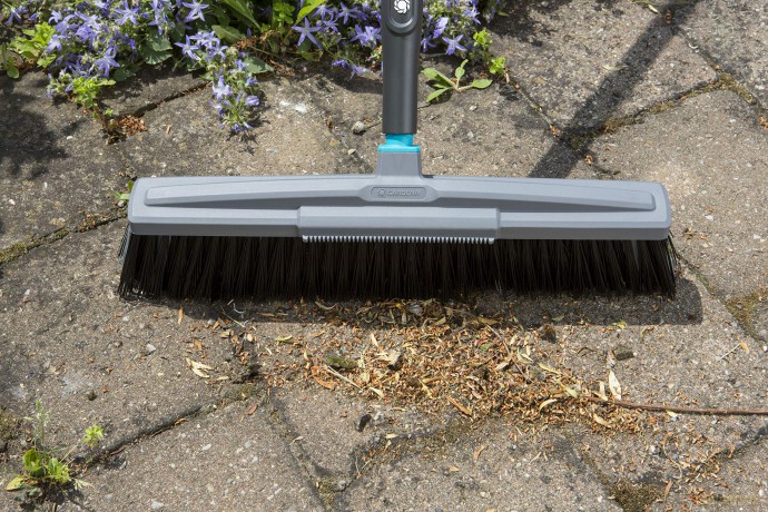 Gardena - GARDENA NatureLine: Road Broom for outdoor use, 45 cm width - 45 cm width