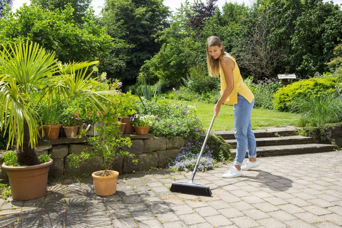Gardena - GARDENA NatureLine: Road Broom for outdoor use, 45 cm width - 45 cm width