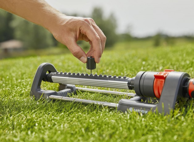 Gardena - Oscillating Sprinkler Aqua L