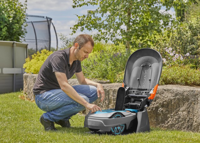 Gardena - Robotic Lawnmower - Garage (DOES NOT FIT FREE AND MAX MODELS)