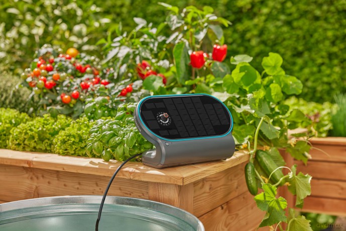 Gardena - Solar-powered Irrigation AquaBloom L Set