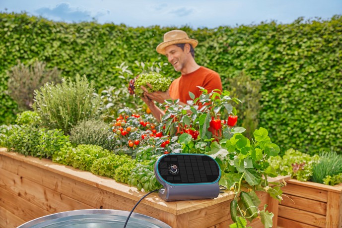 Gardena - Solar-powered Irrigation AquaBloom L Set