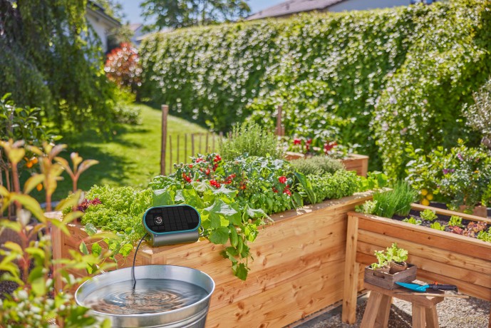 Gardena - Solar-powered Irrigation AquaBloom L Set