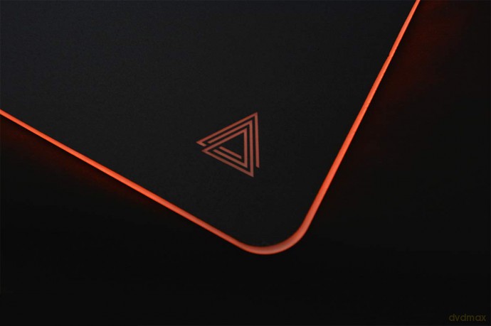 Lexip B5 Hard Gaming LED Mouse Pad