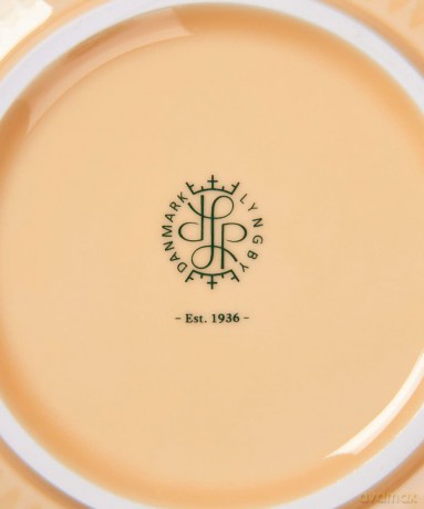 Lyngby Porcelan - Rhombe Color Bowl 15.5 cm - Sand