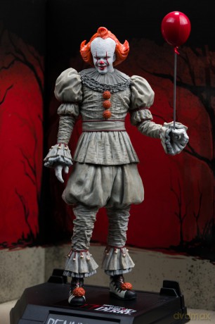 McFarlane Toys - Pennywise (Welcome to Derry) 6in Posed Figure [FIGURKA]